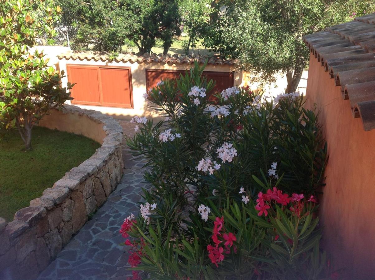 Residenze Il Girasole Aparthotel Golfo Aranci Exterior photo
