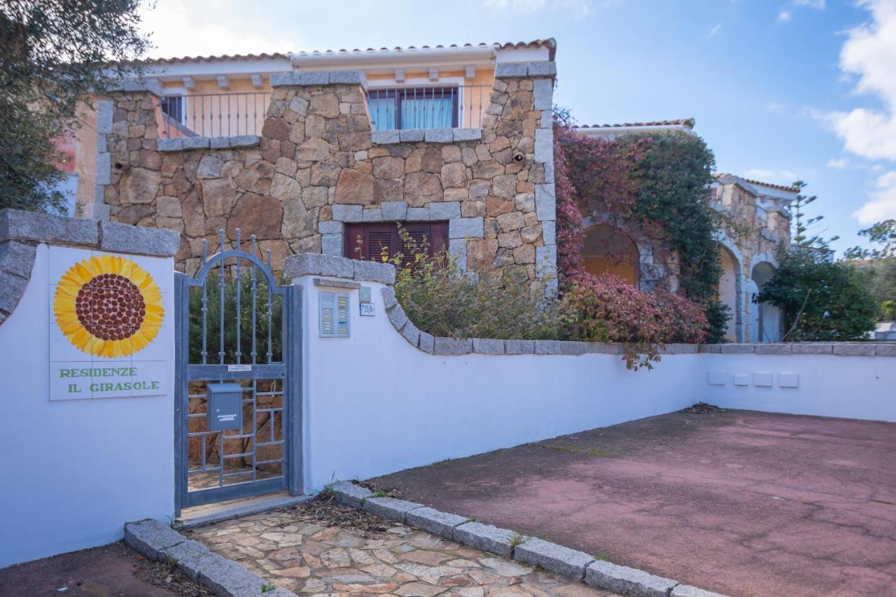 Residenze Il Girasole Aparthotel Golfo Aranci Exterior photo
