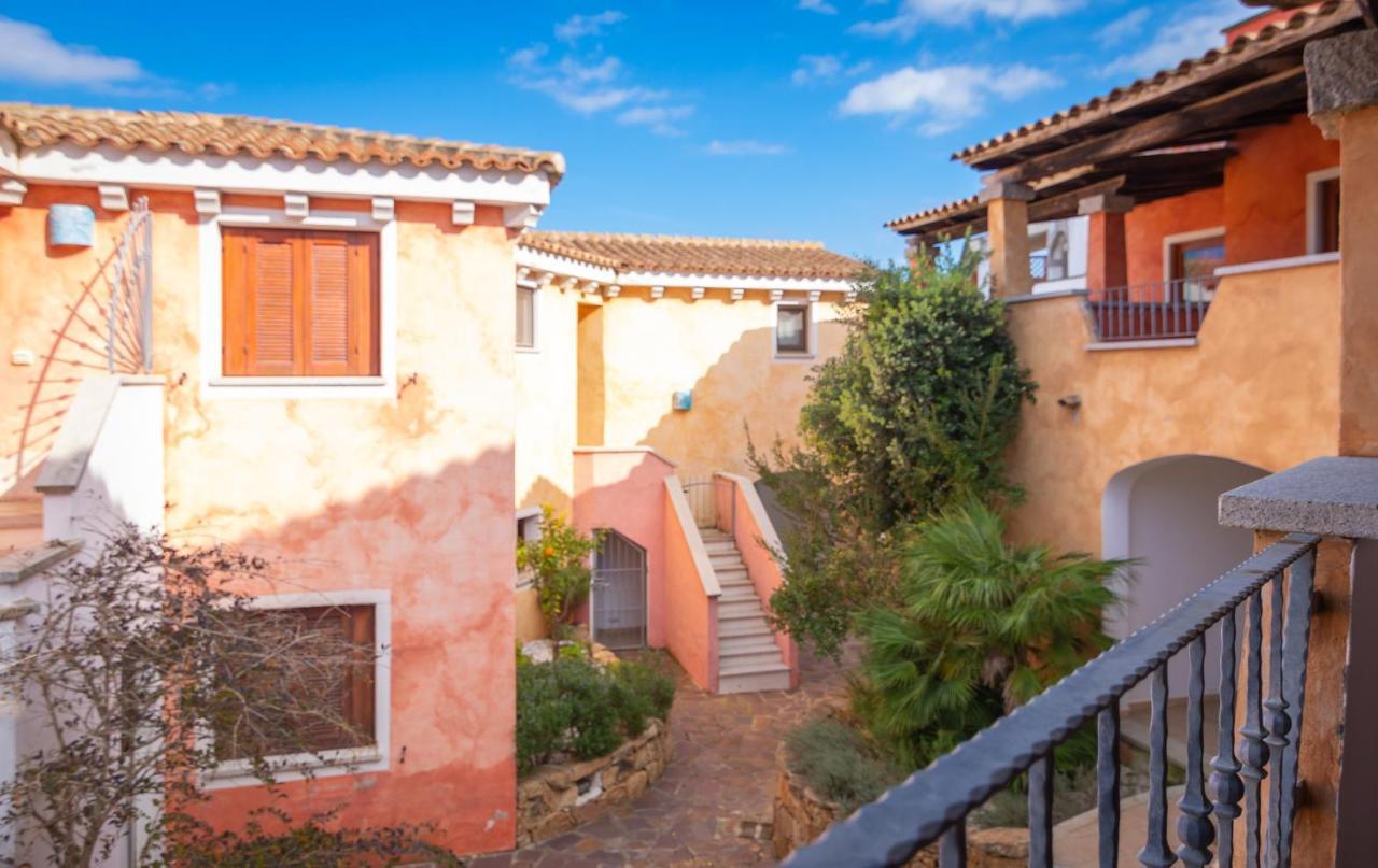 Residenze Il Girasole Aparthotel Golfo Aranci Exterior photo