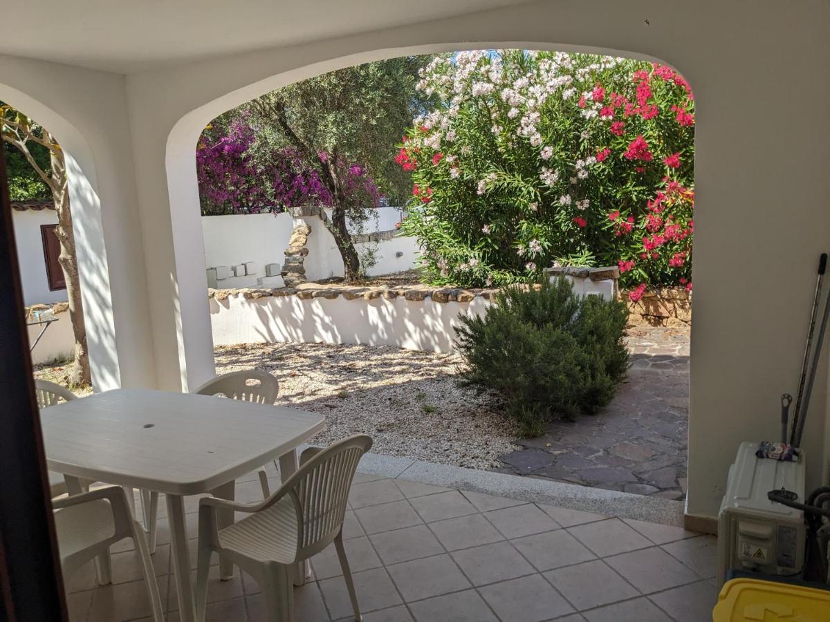 Residenze Il Girasole Aparthotel Golfo Aranci Exterior photo